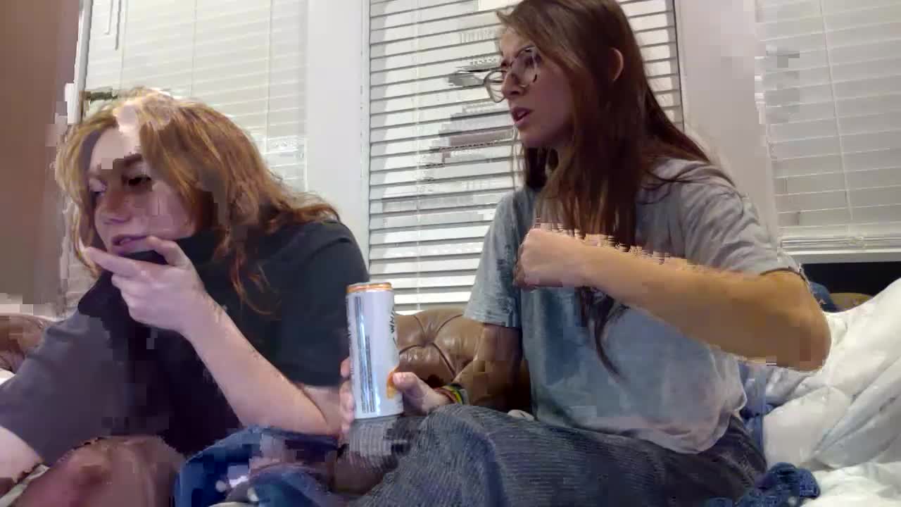cidergal69 Chaturbate recorded on 2021-12-06 23:28:00 - SheWasLive