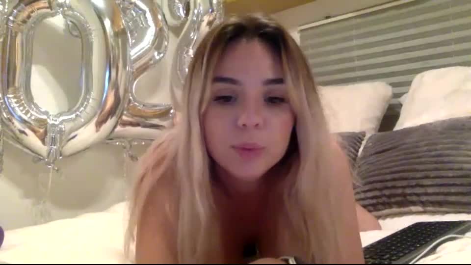 dontgivethisout Chaturbate recording at 2022-01-02 02:14:00