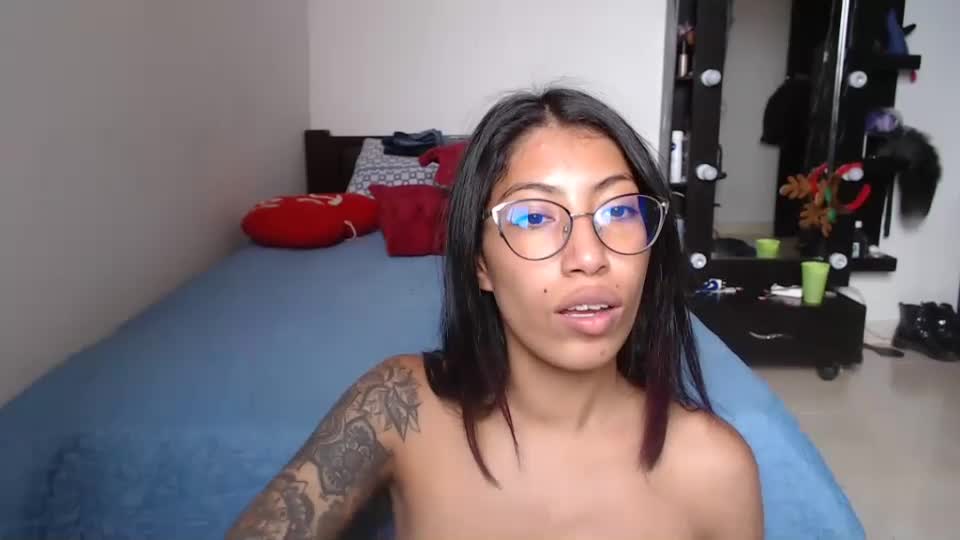 eren_mikasa69 Profile picture ~ LiveLivecamsrip