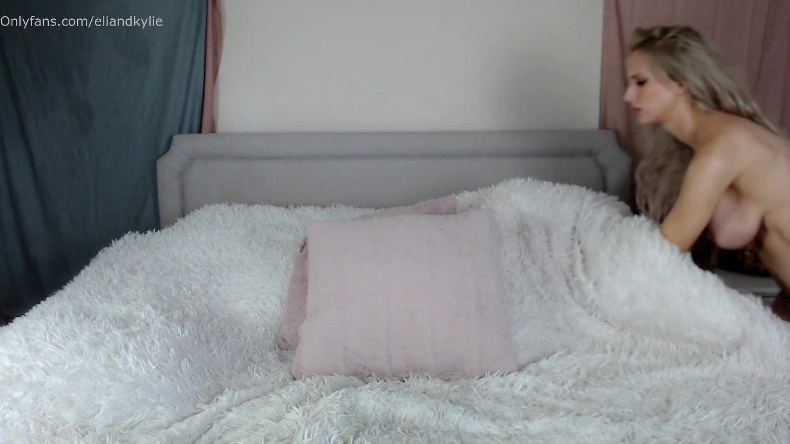 kb3301 Chaturbate recording at 2022-02-05 05:06:00