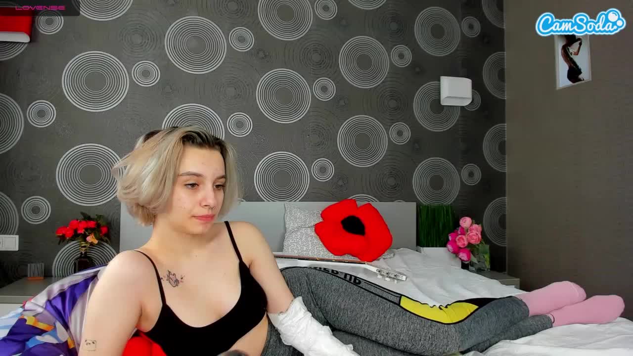 sakura-uwu Profile picture ~ LiveLivecamsrip