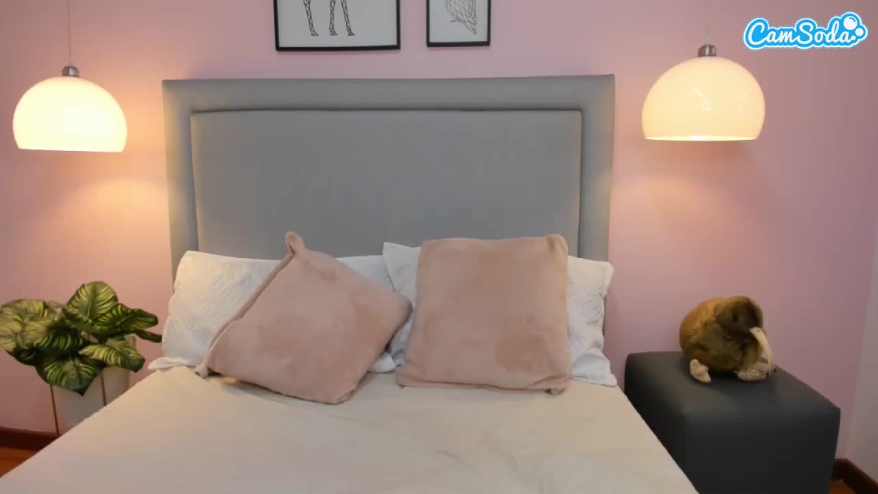 mili-moon Profile picture ~ LiveLivecamsrip