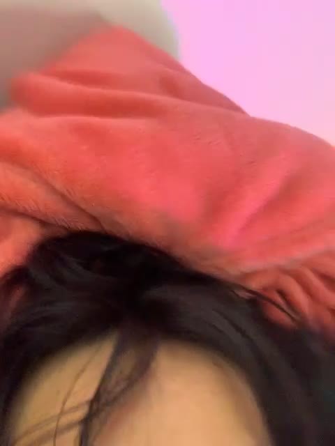 petitlumiere Stripchat recording at 2022-04-19 05:59:00
