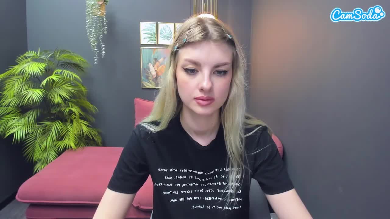 rubytwinkle Chaturbate recording at 2022-05-15 22:16:00