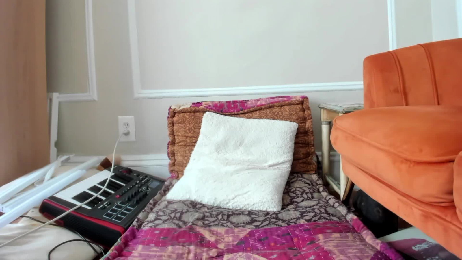 neon_felix Chaturbate recorded on 2022-05-27 19:22:00 - SheWasLive