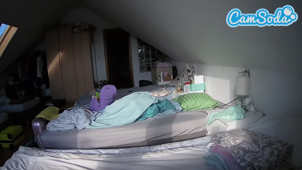 voyeurcam-julmodels-bed-3 Profile picture ~ LiveLivecamsrip