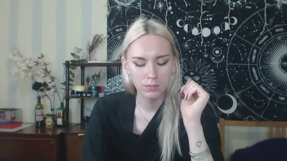 adalanders Chaturbate recording at 2022-06-14 22:12:00