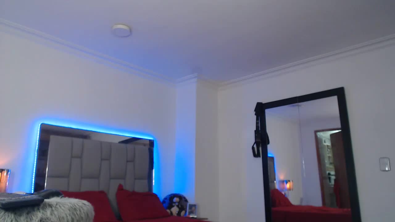 nathaly_25ts Chaturbate recording at 2022-07-17 15:24:00