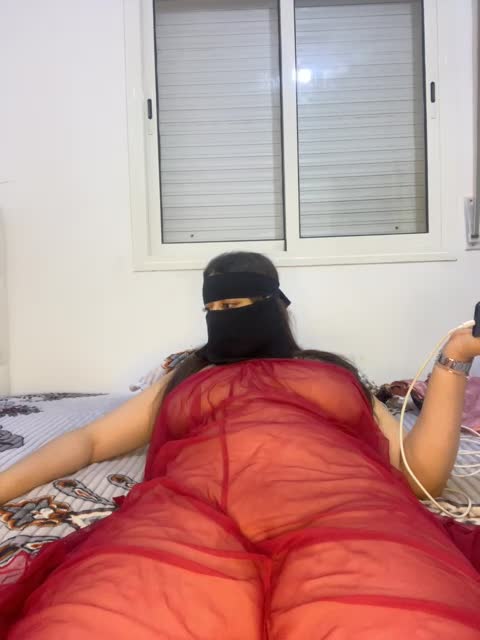 arabiaana Stripchat recorded on 2022-07-17 00:55:00 - SheWasLive