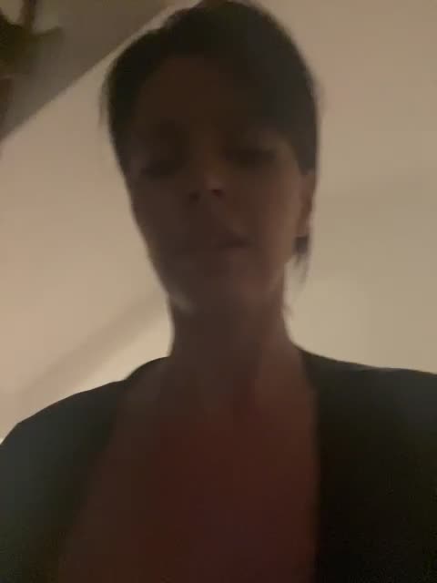 evadiamondxx Chaturbate recorded on 2022-08-01 18:37:00 - SheWasLive