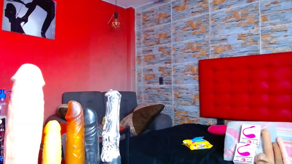 daslyroze Stripchat recording at 2022-08-07 01:36:00