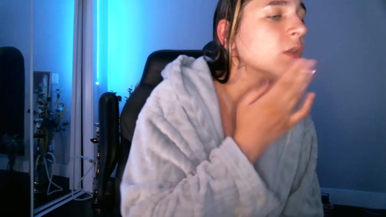 arabbustybeauty Chaturbate recorded on 2022-08-07 07:00:00 - SheWasLive
