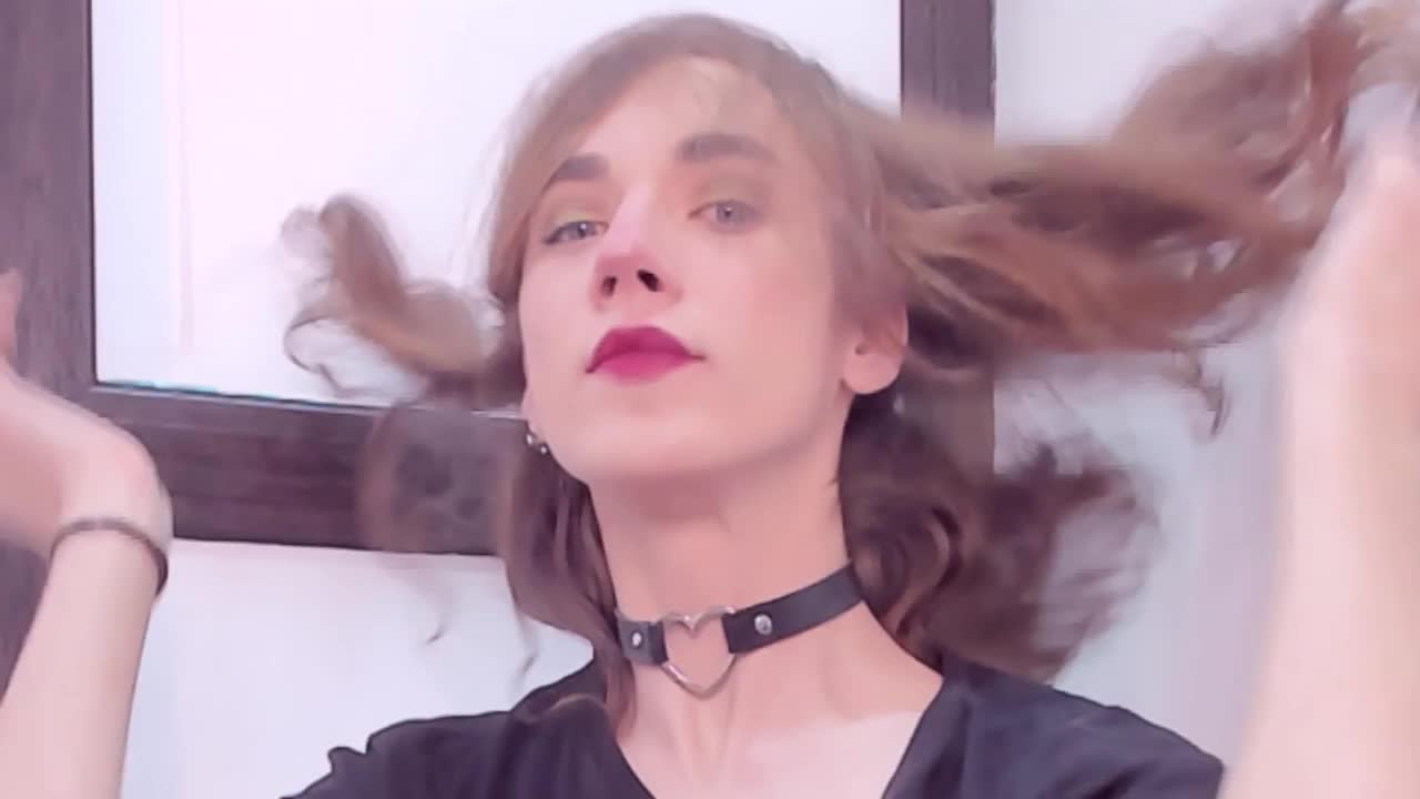 julyfreyx Chaturbate recording at 2022-08-19 04:01:00