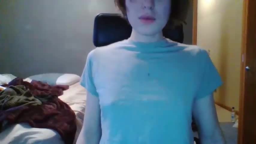 eanskue Chaturbate recording at 2022-11-29 21:47:01