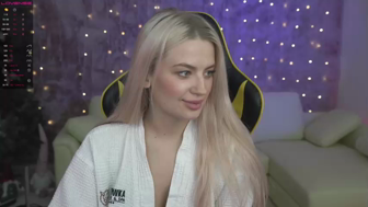 anabel054 Chaturbate recording at 2022-12-26 22:15:37