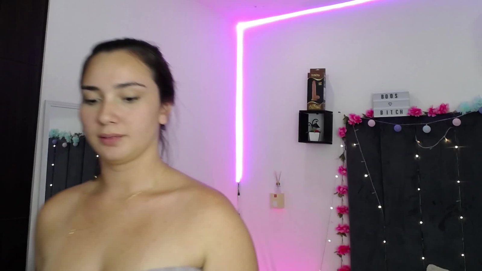 ava__blue Chaturbate recording at 2023-01-21 05:45:00