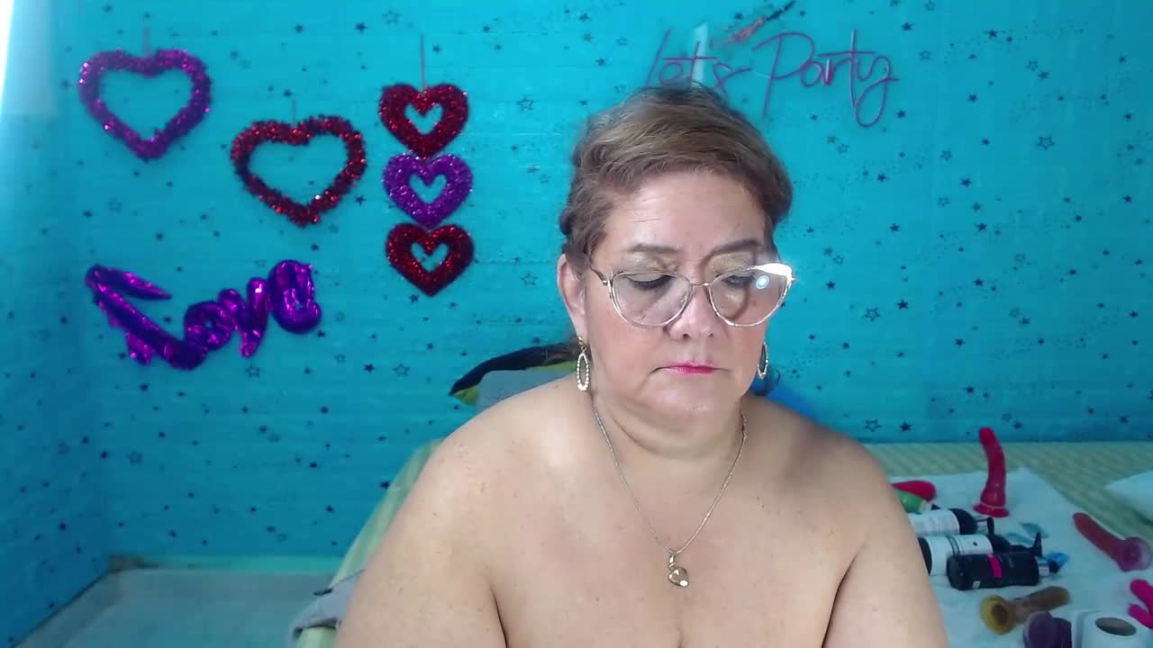 estefany_belli Chaturbate recorded on 2023-01-23 05:45:00 - SheWasLive