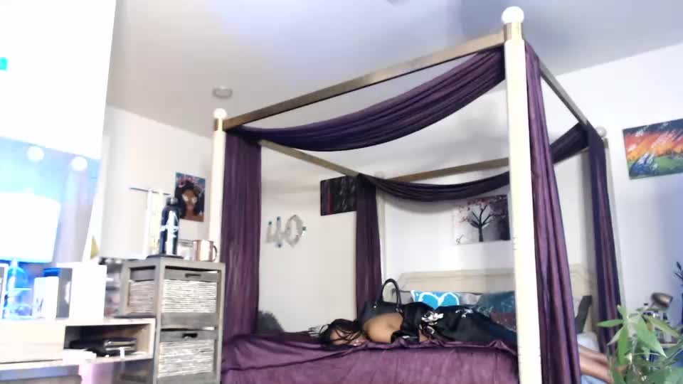 wynterheat Chaturbate recording at 2023-04-30 13:33:20