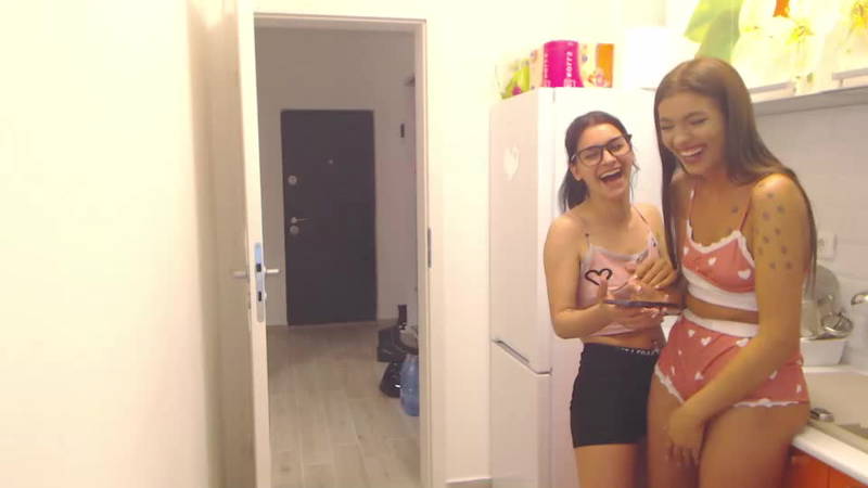 xbunnyx19 Chaturbate recorded on 2023-05-01 00:50:43 - SheWasLive