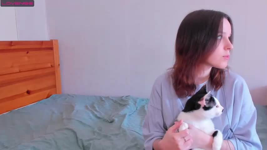 sledadora Chaturbate recording at 2023-05-12 00:00:00