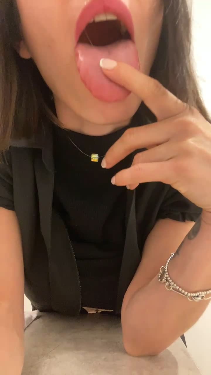 Recording preview for foxyeyes666sexy