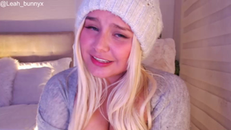 leah_bunny Chaturbate recording at 2023-07-05 10:05:00