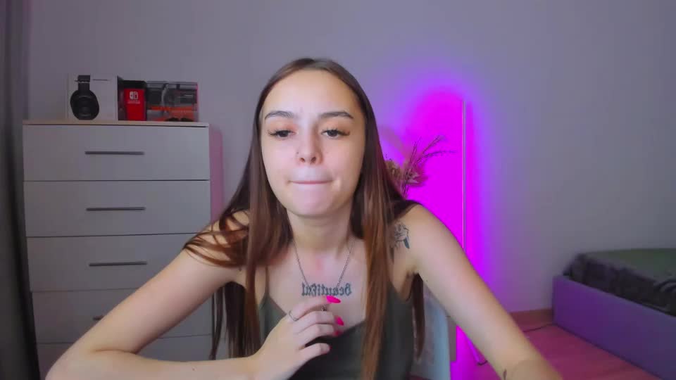 adelina_davis Profile ~ camsrip