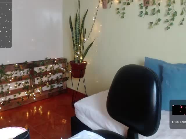 isabella_lt Stripchat recording at 2023-08-08 14:27:00