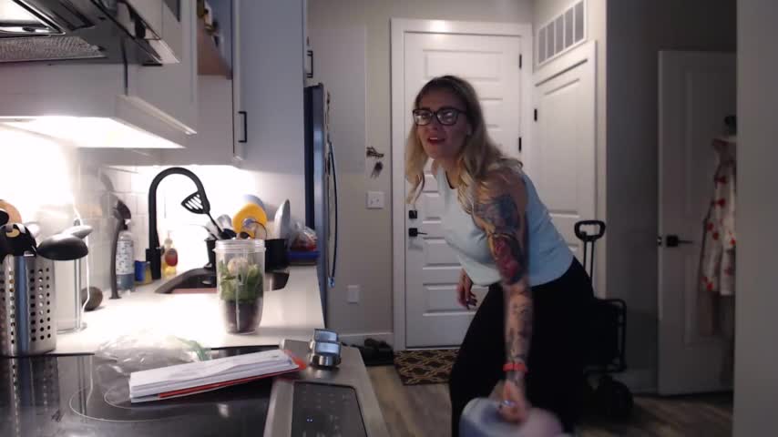 HollyTattoo Stripchat recording at 2023-08-09 15:15:00