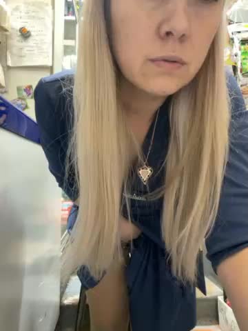 WildCatling Bongacams recording at 2023-08-15 08:25:00