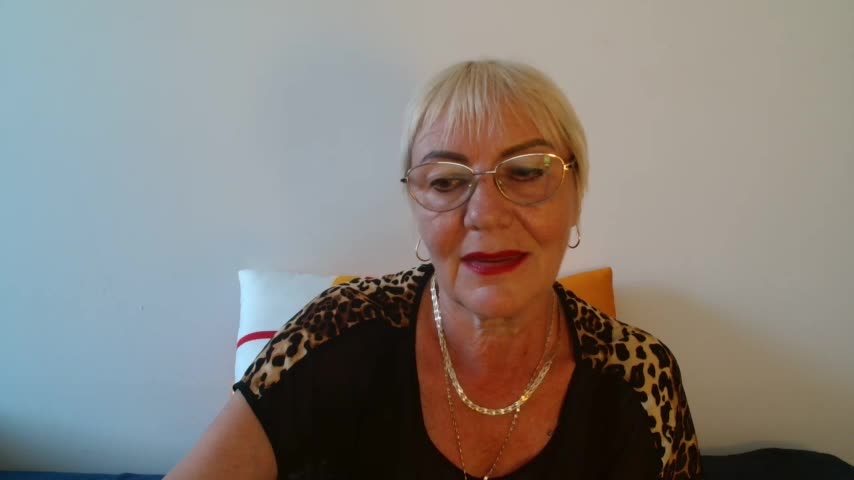 JenaCheim Stripchat recording at 2023-08-15 08:27:00
