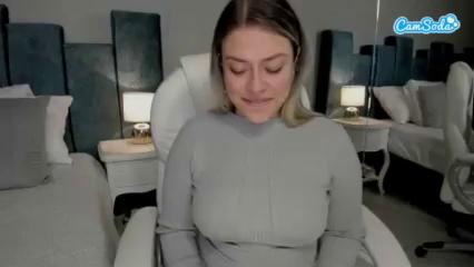 nicolle-w Profile picture ~ LiveLivecamsrip