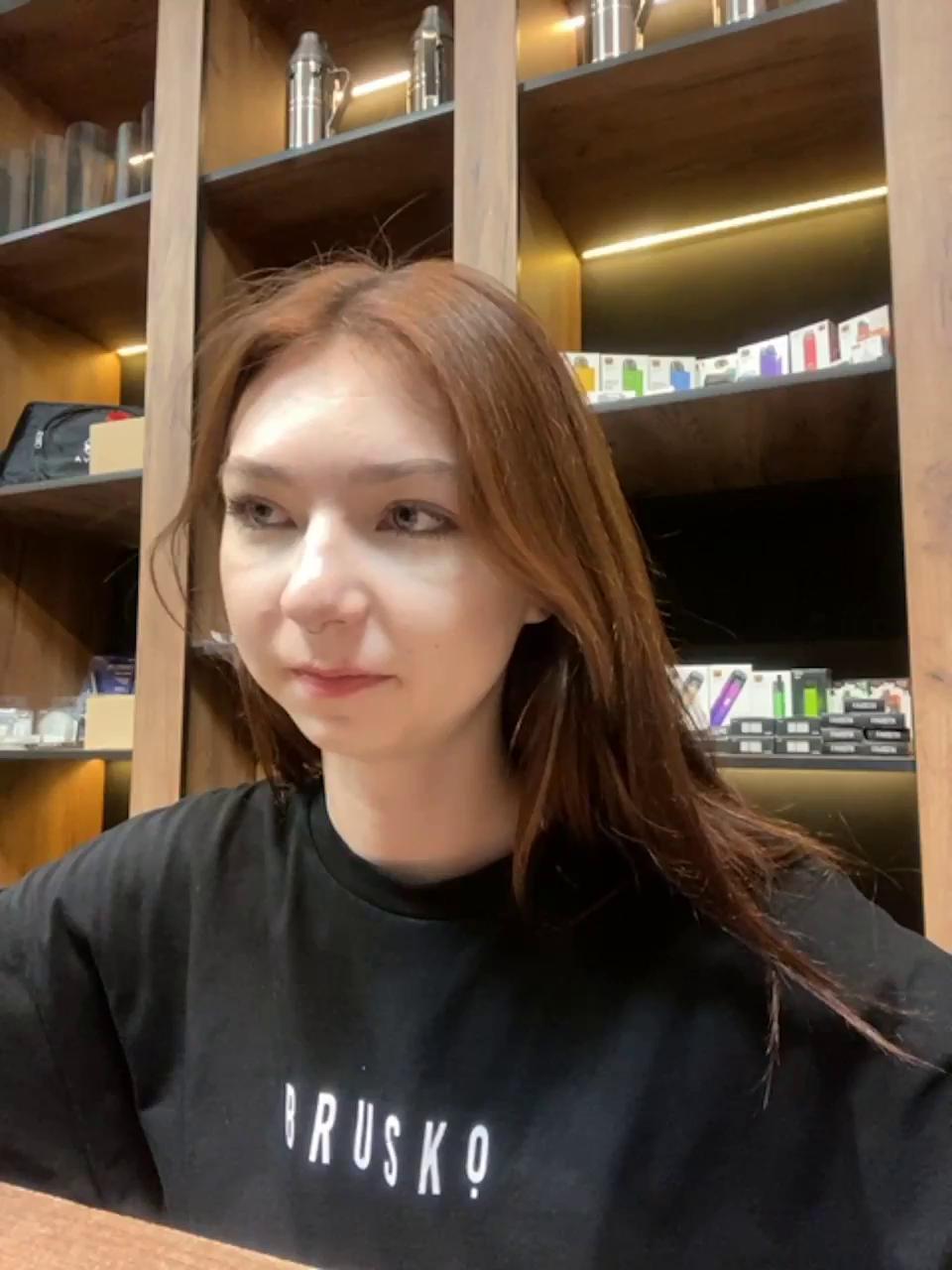 Watch your favourite camgirls for free. 