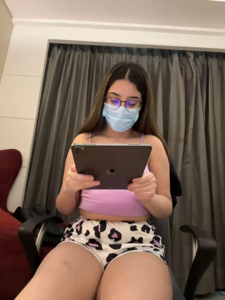 jAsMinE678 Stripchat recording at 2024-08-18 00:00:00