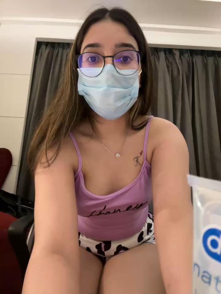 jAsMinE678 Stripchat recording at 2024-08-18 00:00:00