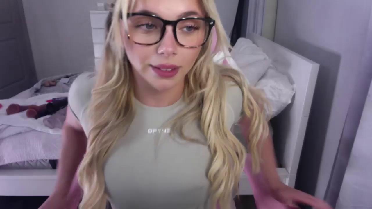 gracieparker Chaturbate recording at 2024-09-18 00:00:00
