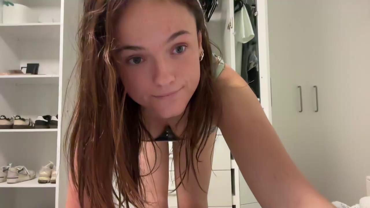 daisybabyyyyy Chaturbate recorded on 2024-11-20 00:00:00 - SheWasLive