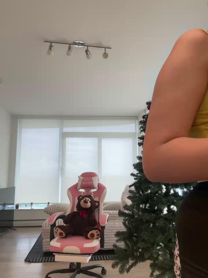 jAsMinE678 Stripchat recording at 2024-12-26 00:00:00