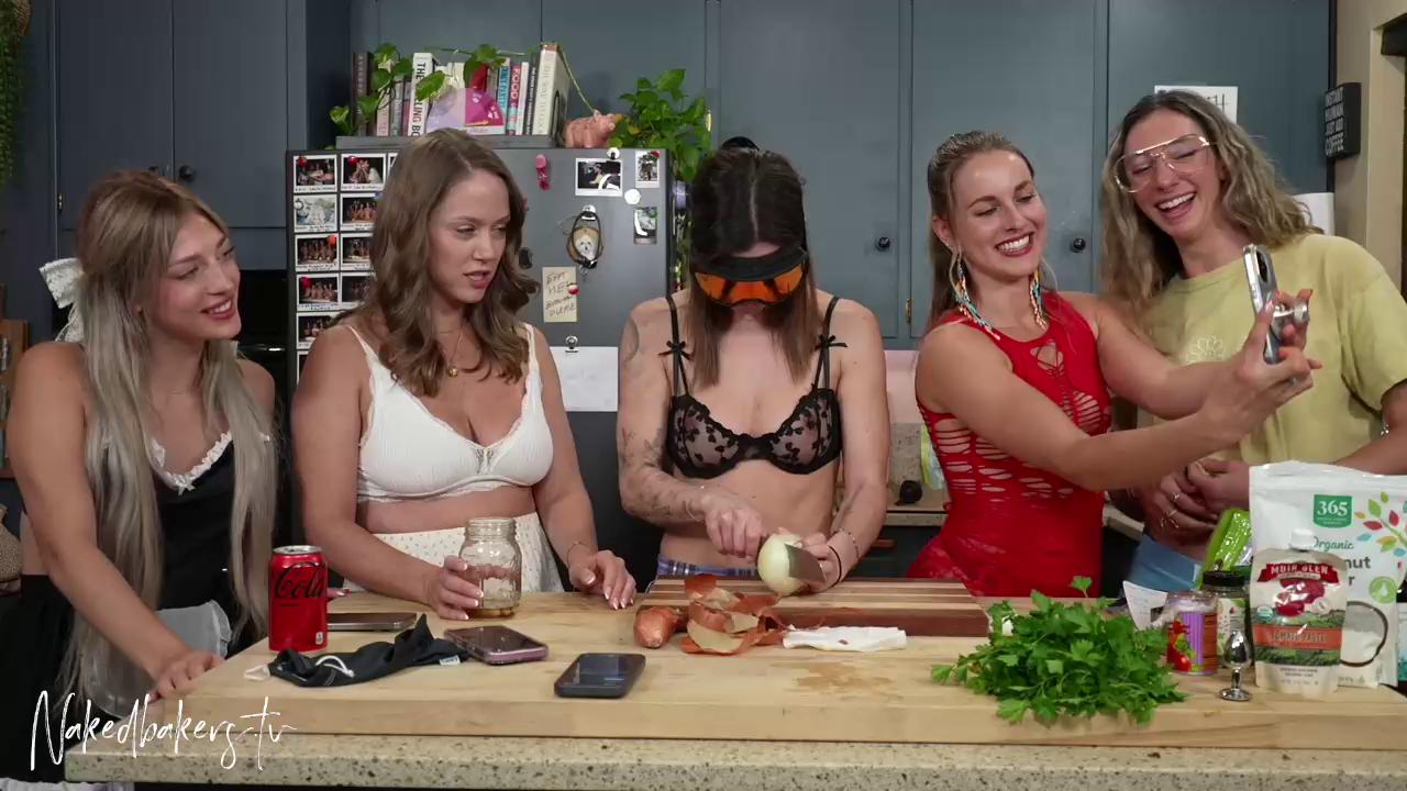 nakedbakers Chaturbate recording at 2025-01-21 00:00:00