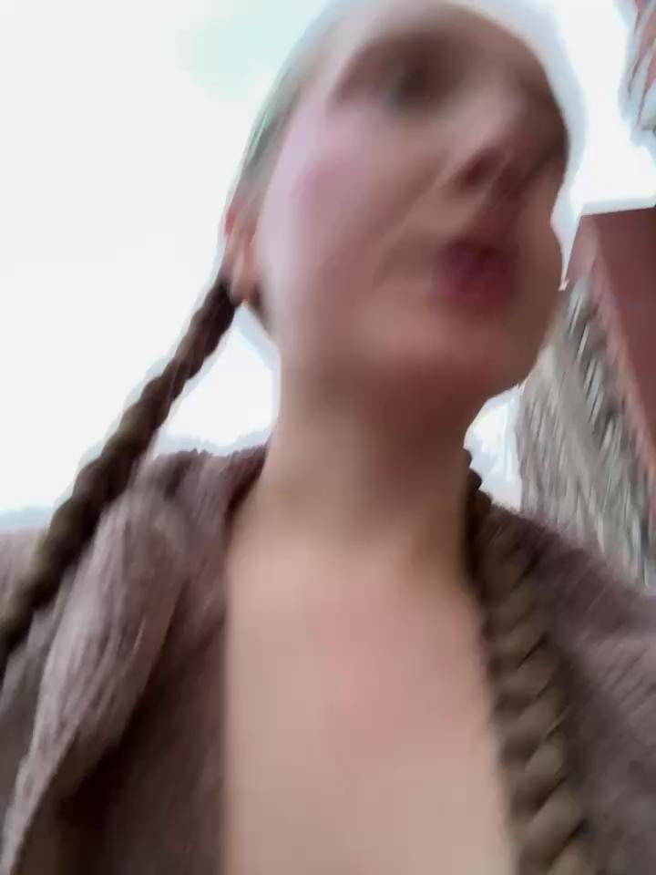 bambi_lu Stripchat recording at 2025-04-14 00:00:00