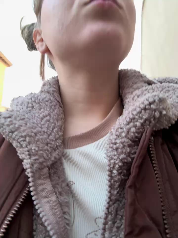 bambi_lu Stripchat recording at 2025-05-13 00:00:00