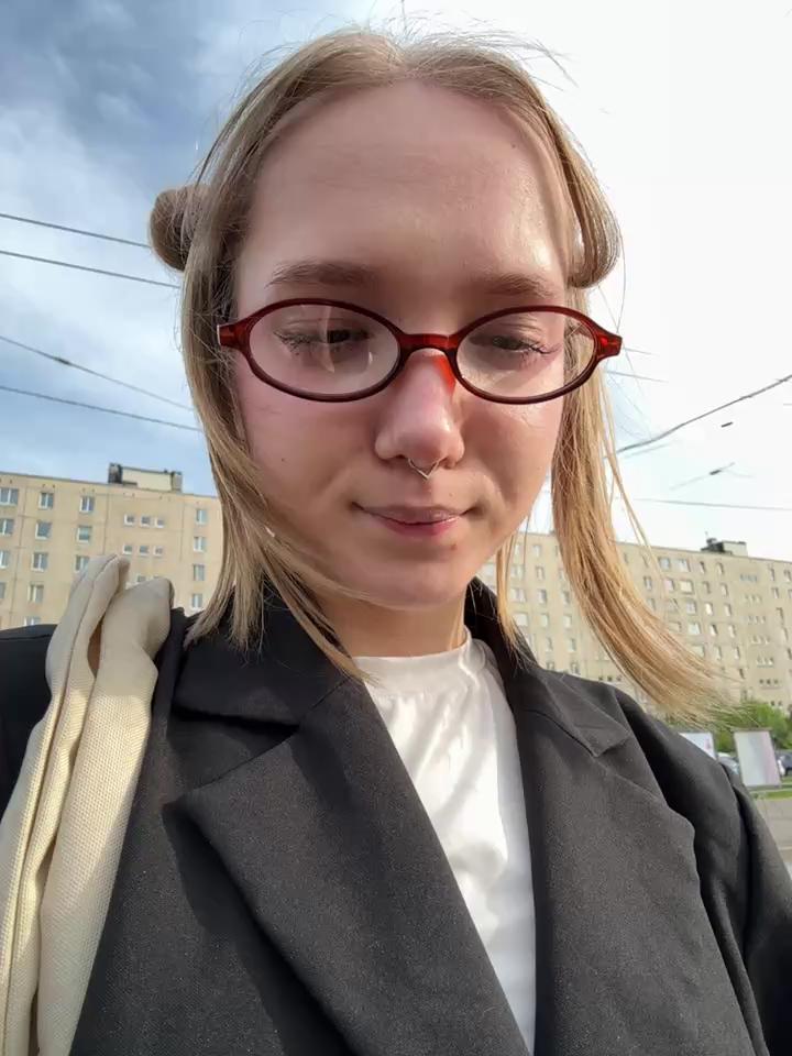 bambi_lu Stripchat recording at 2025-05-18 00:00:00