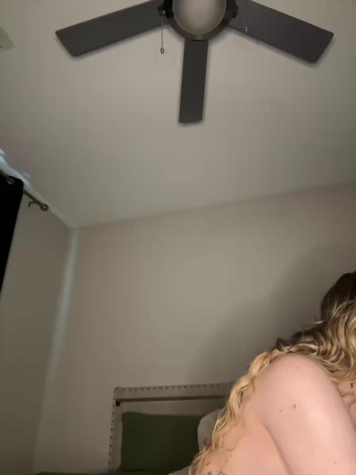 Anaruru222 Stripchat recording at 2025-05-20 00:00:00