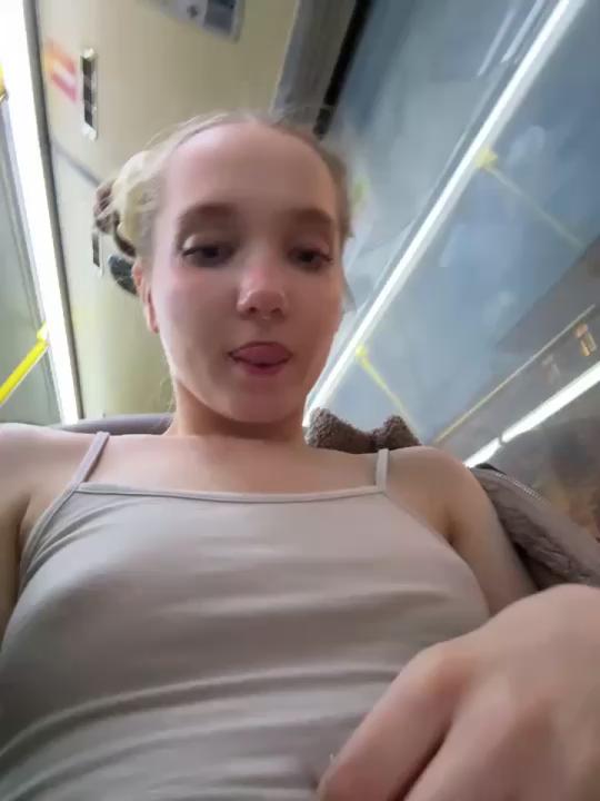 bambi_lu Profile ~ camsrip