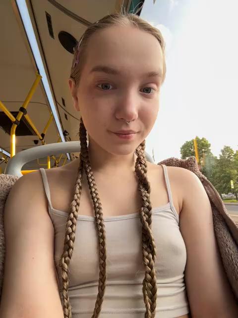 bambi_lu Stripchat recording at 2025-06-12 00:00:00