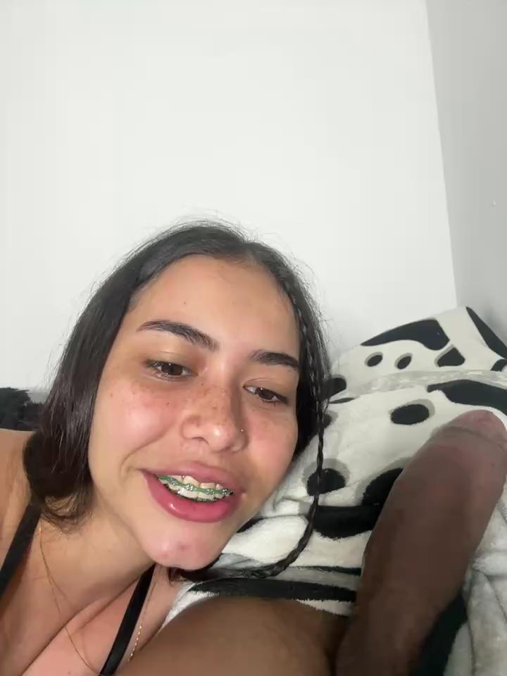 SophieRoyals Stripchat recording at 2025-07-20 00:00:00