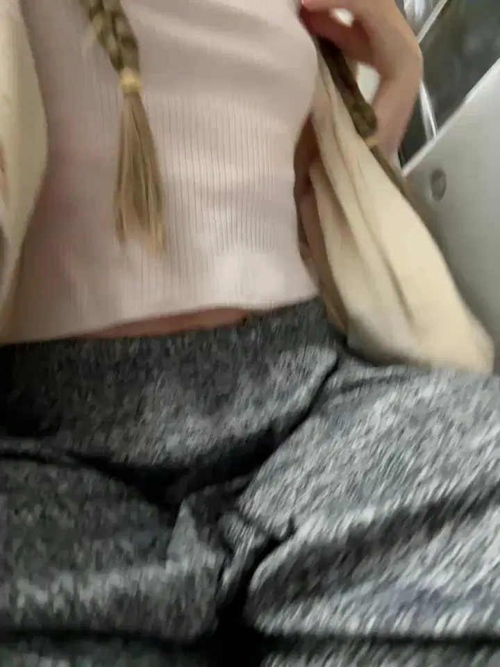 bambi_lu Stripchat recording at 2025-08-05 00:00:00