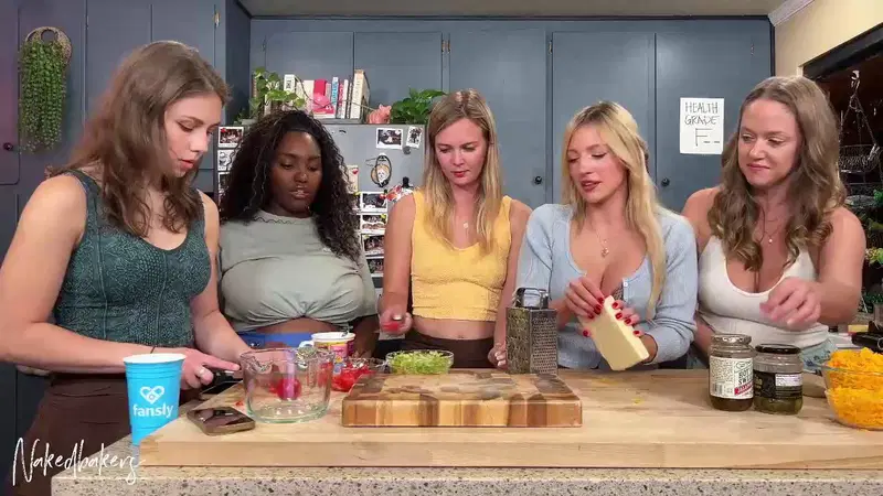 nakedbakers Chaturbate recording at 2025-08-06 00:00:00