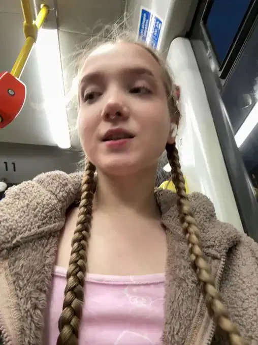bambi_lu Stripchat recording at 2025-08-19 00:00:00