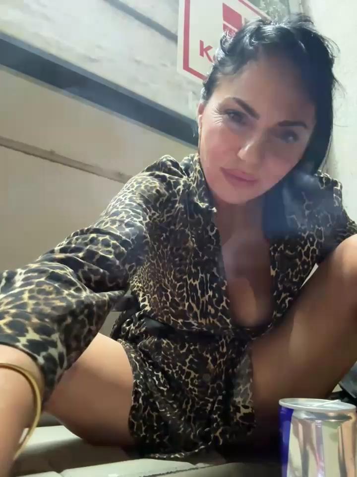 KimKelly13 Stripchat recording at 2025-09-12 00:00:00